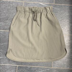 Sage Lululemon on the fly skirt